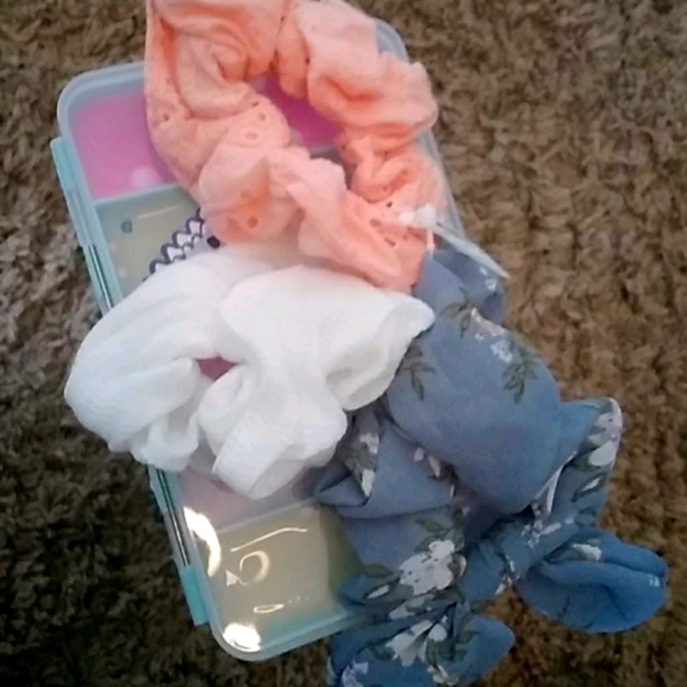 Scrunchies free shipping